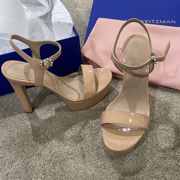 Stuart Weitzman beige platforms with pearl detail - Picture 3 of 4